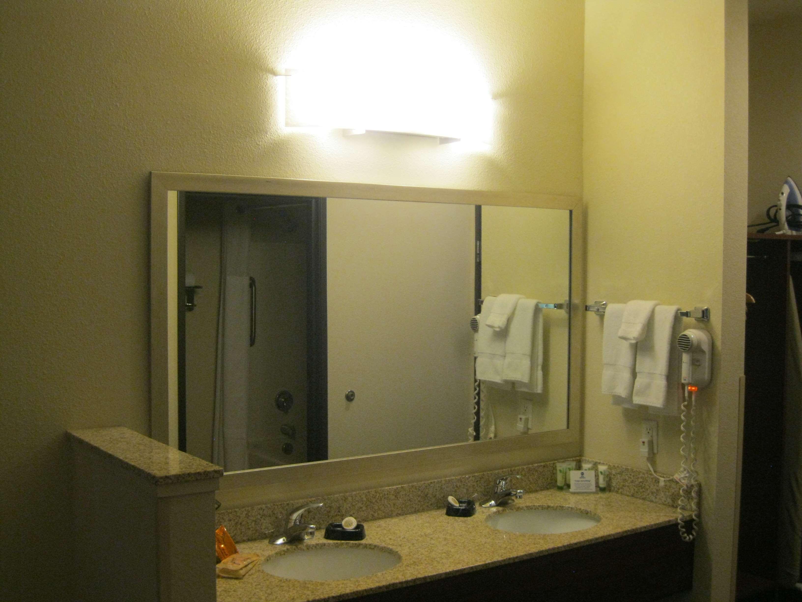 Best Western Liberty Inn Dupont Jblm Esterno foto