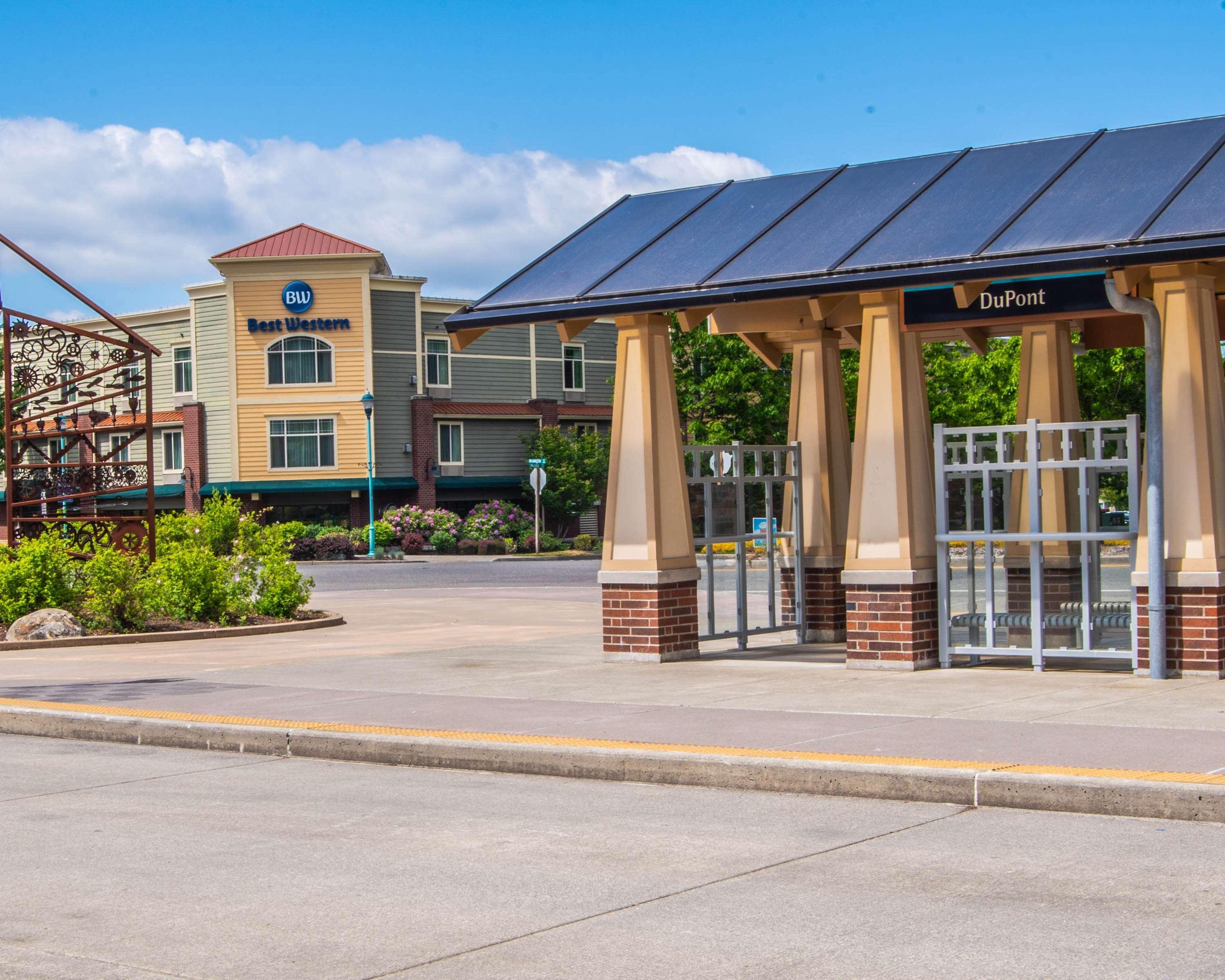 Best Western Liberty Inn Dupont Jblm Esterno foto
