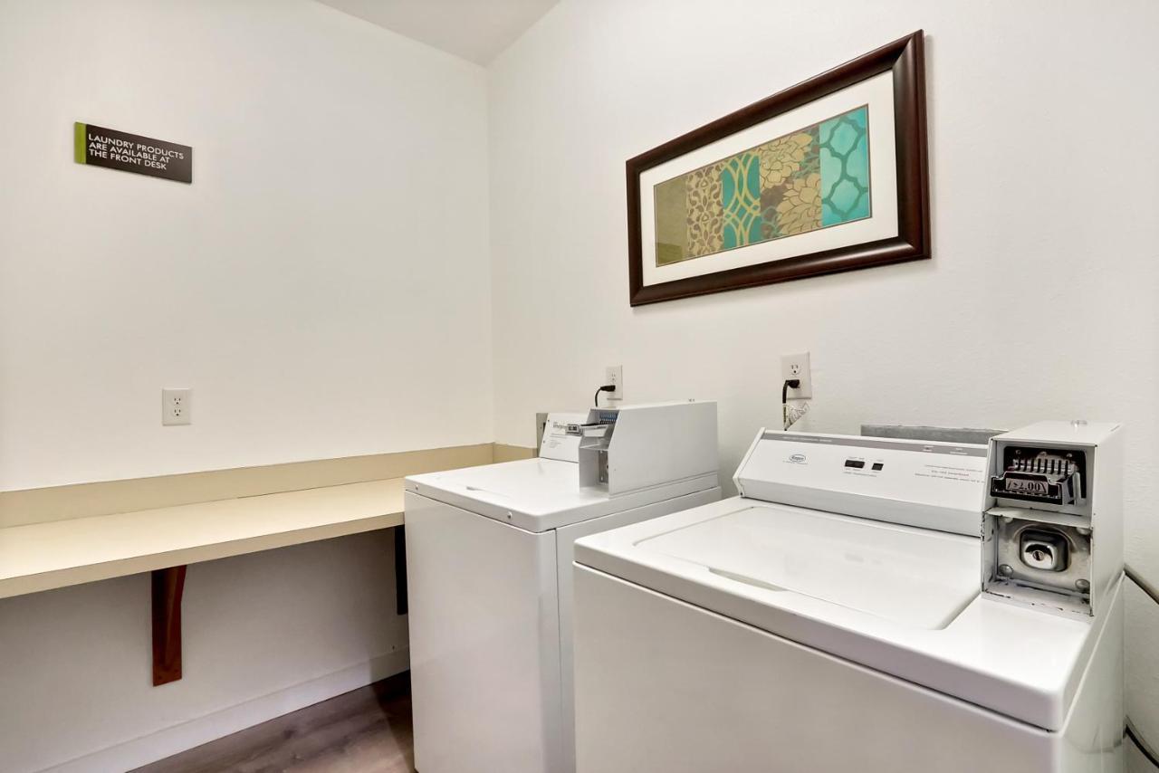 Best Western Liberty Inn Dupont Jblm Esterno foto