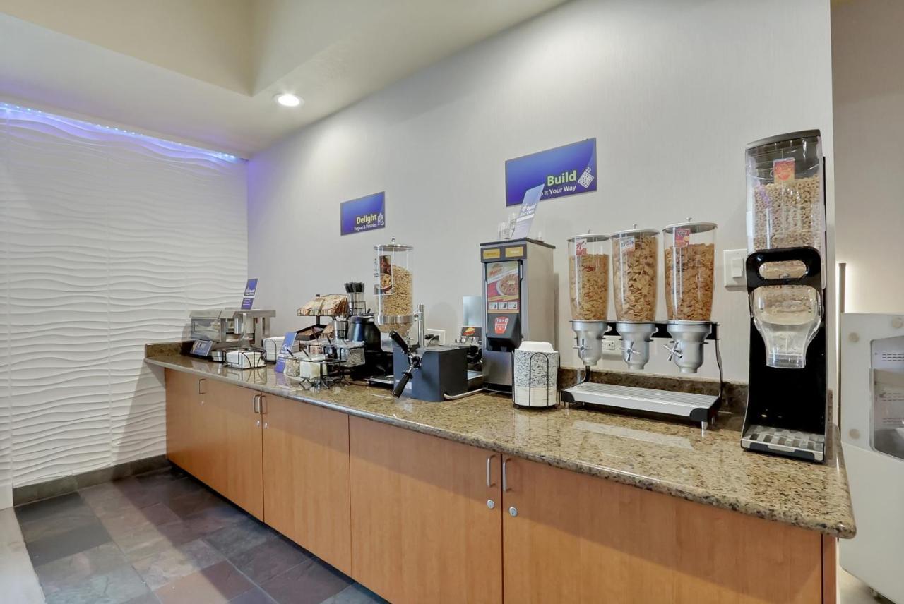 Best Western Liberty Inn Dupont Jblm Esterno foto