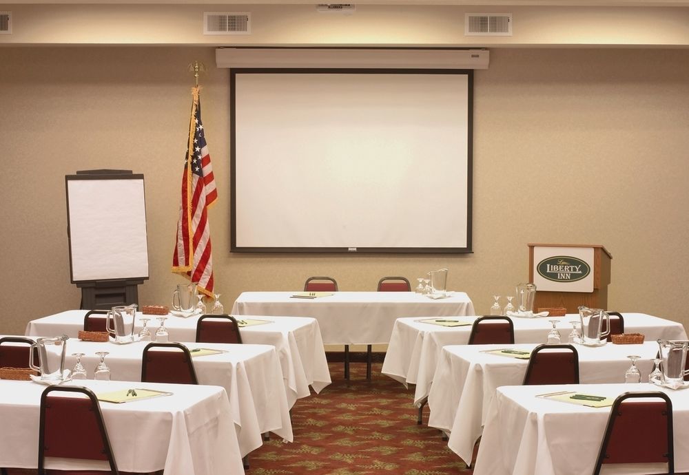 Best Western Liberty Inn Dupont Jblm Esterno foto